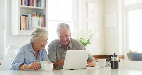 How Seniors Can Do Volunteering Activities Over the Phone to Fill Up Their Day