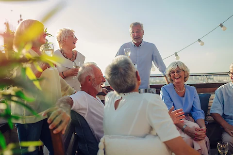 3 Most Meaningful Ways to Support Senior Recreation Centers During the Holidays