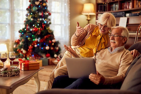What to Do If You Can't Visit Your Elderly Parents This Holiday Season