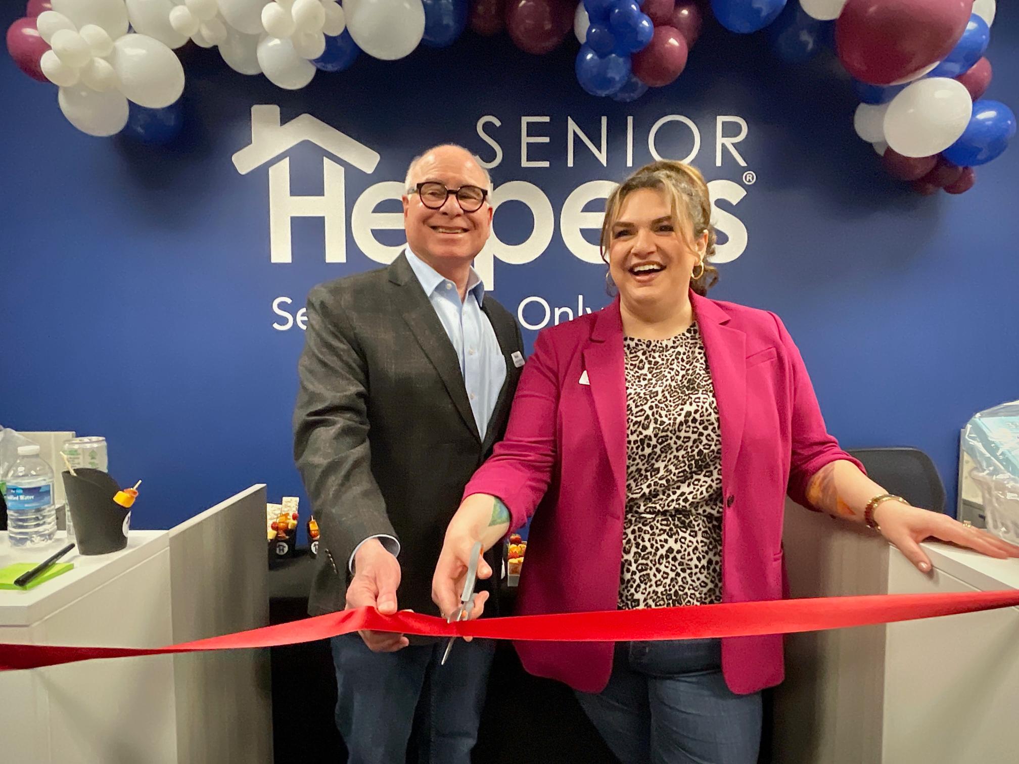 Senior Helpers Chicago celebrated our new Lincoln Park office on 3/6/25! Thanks to our amazing sponsors and guests for joining us at 1426 W. Fullerton Ave. We’re proud to make a difference together!