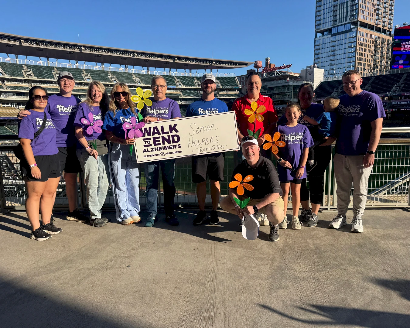 All Senior Helpers locations in Minnesota came together last weekend to participate in the Twin Cities Walk to End Alzheimer’s.
